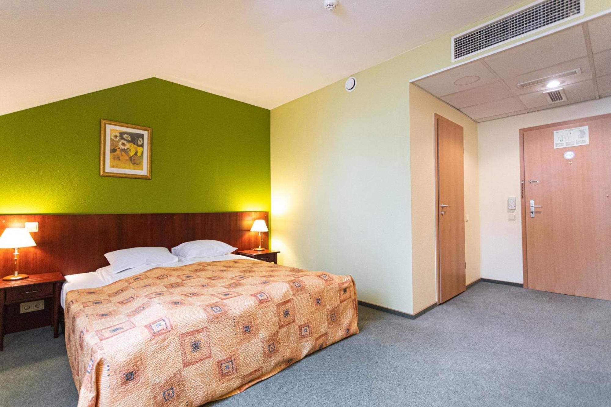 Good Stay Eiropa Hotel Economy Jūrkalne Exterior foto